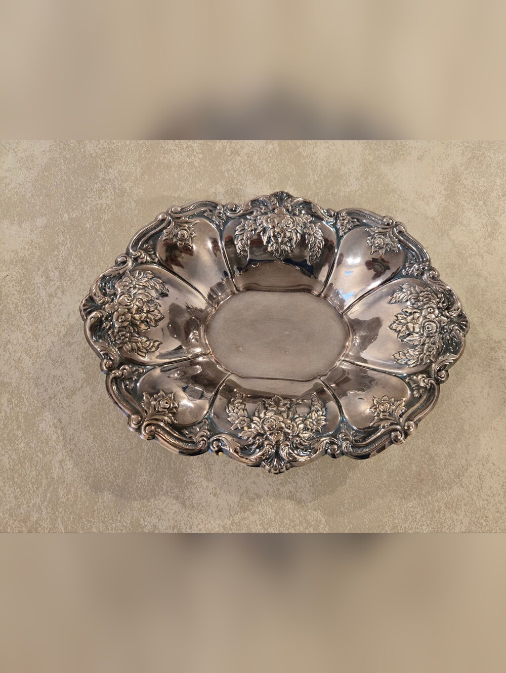 Wallace Silversmiths Silver Ornate Floral Serving Bowl